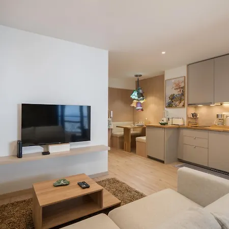 Apartman Monumental 10 By An Island *