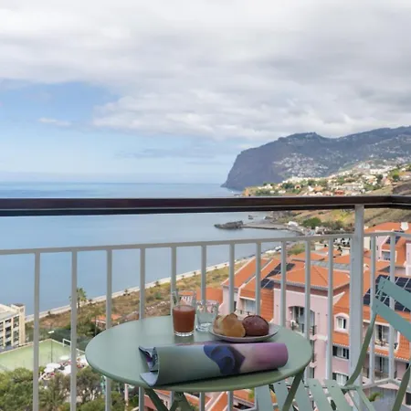 Apartment Monumental 10 By An Island *