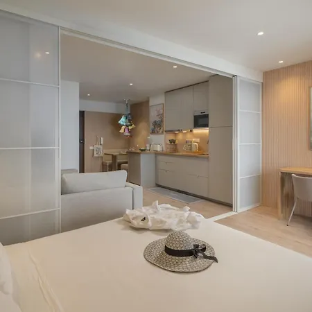 Monumental 10 By An Island Apartment