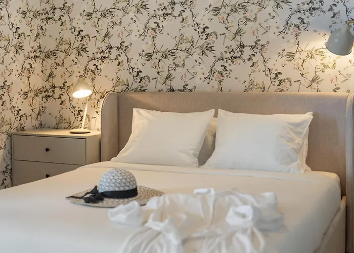 Monumental 10 By An Island Funchal (Madeira)