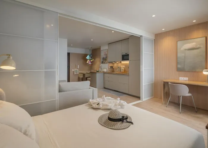 Monumental 10 By An Island Apartmán