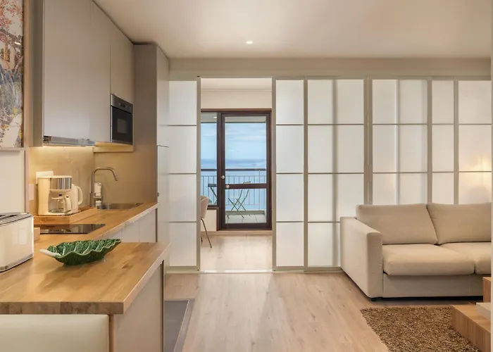 Monumental 10 By An Island